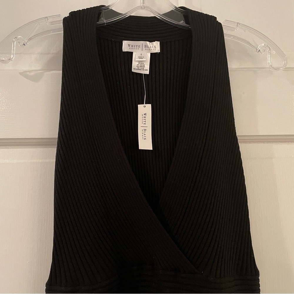 New with Tags!  White House Black Market ribbed V-Neck top Size Large